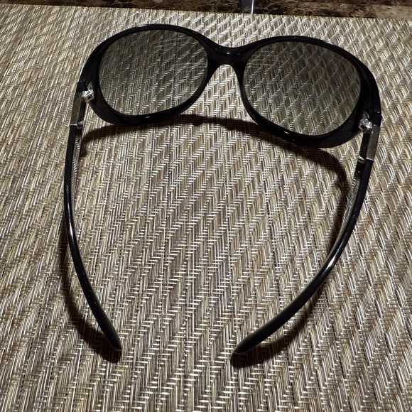 Prada sunglasses - Picture 14 of 15